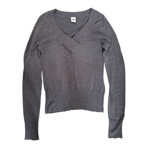 ellemenno Vintage Y2K Grey Long Sleeve V-Neck Sweater Top